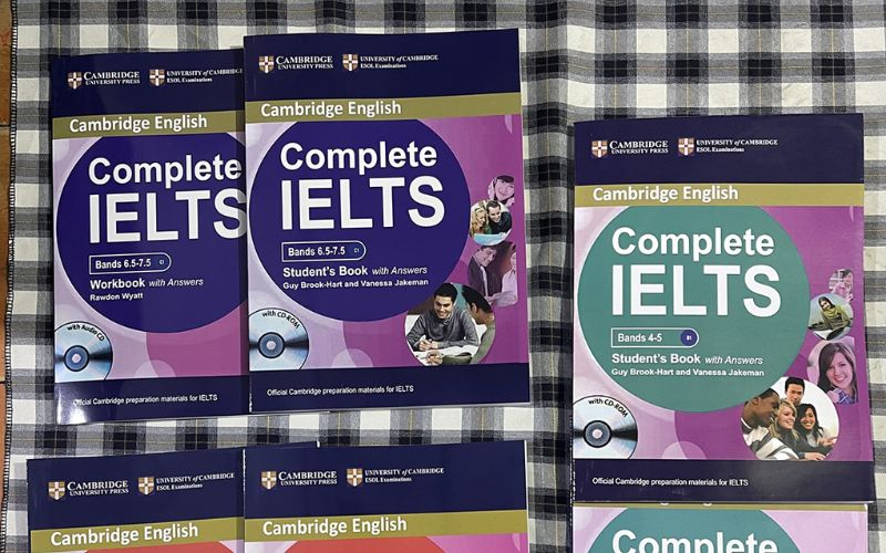 Cambridge Complete IELTS